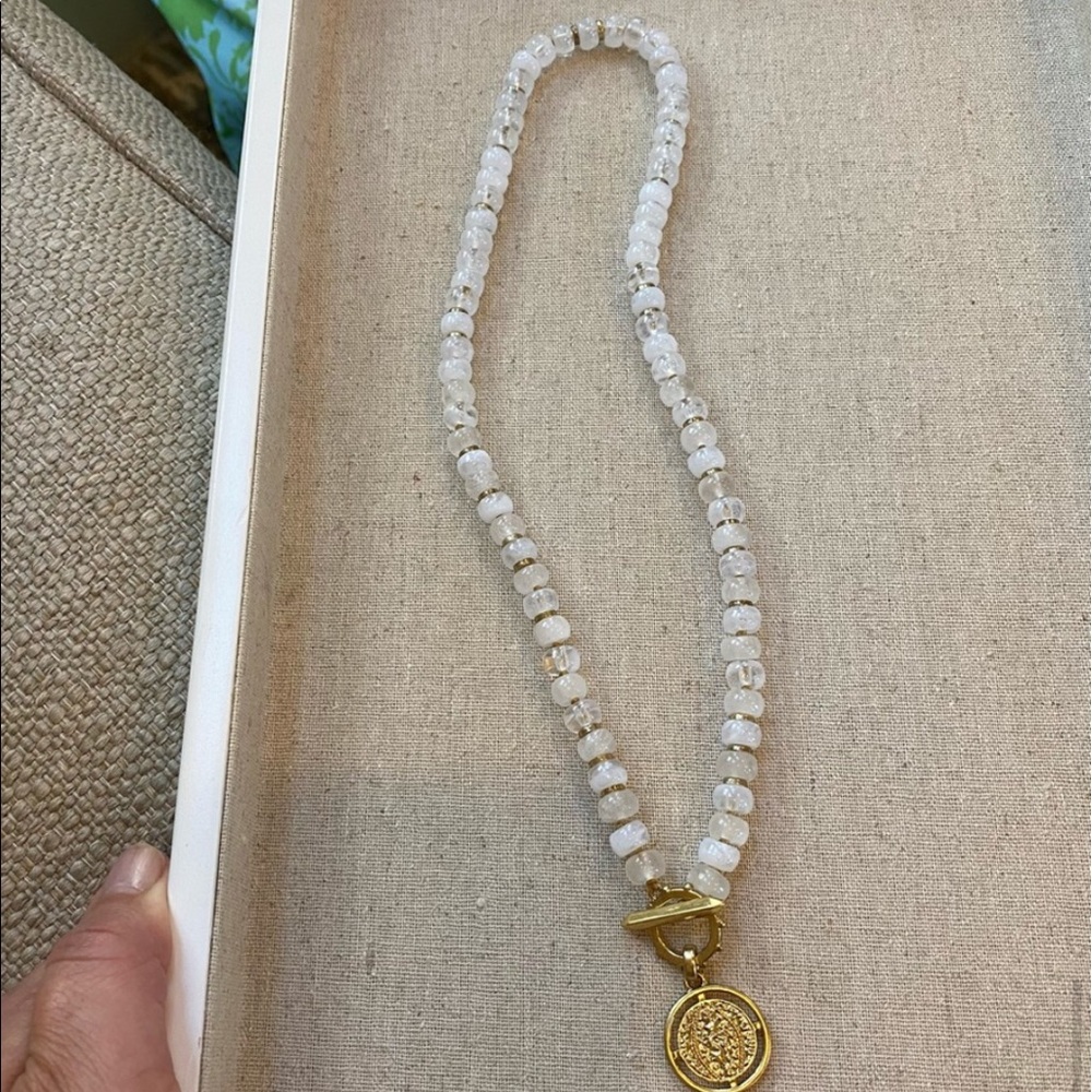 Stella & Dot Modern White Bohemian Beaded Gold Coin Pendant Necklace - Picture 14 of 16